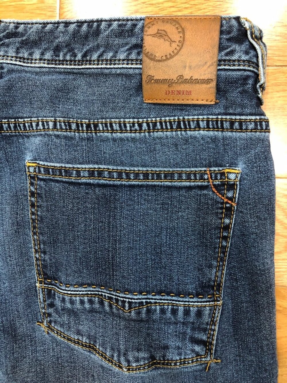 Tommy Bahama Sand Drifter Authentic Fit Blue Jean Coastal Resort Wear Size 36 - Picture 5 of 11